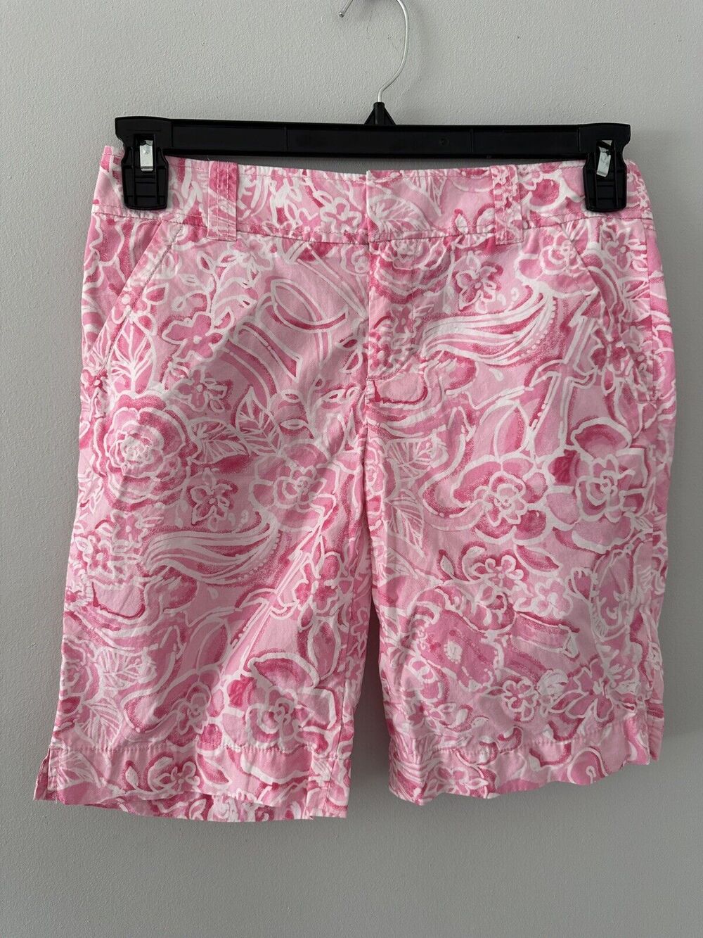 Lilly Pulitzer Shorts Women's Size 2 Pink Floral Chipper Bermuda